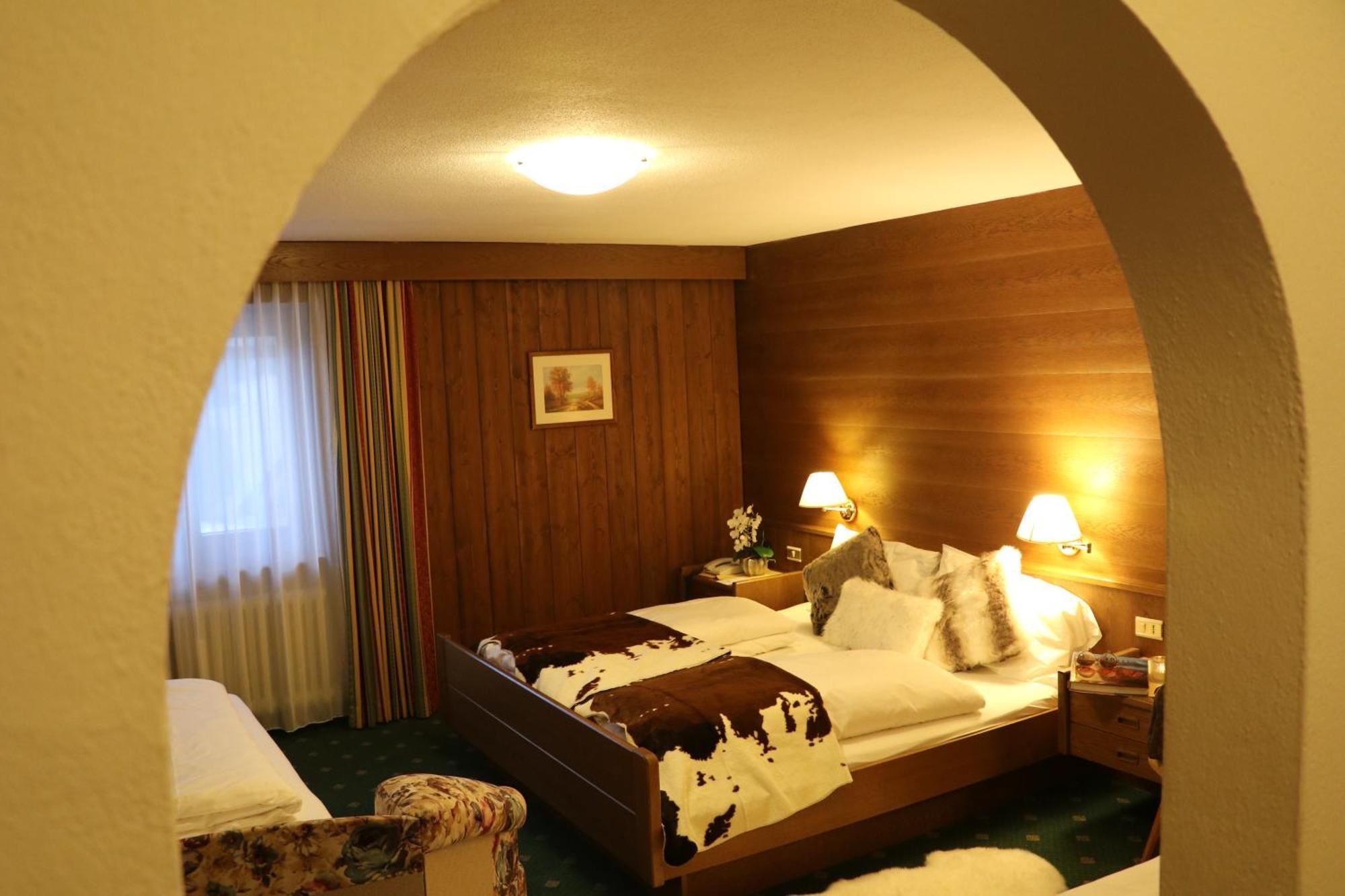 Hotel Serena Бадия Экстерьер фото
