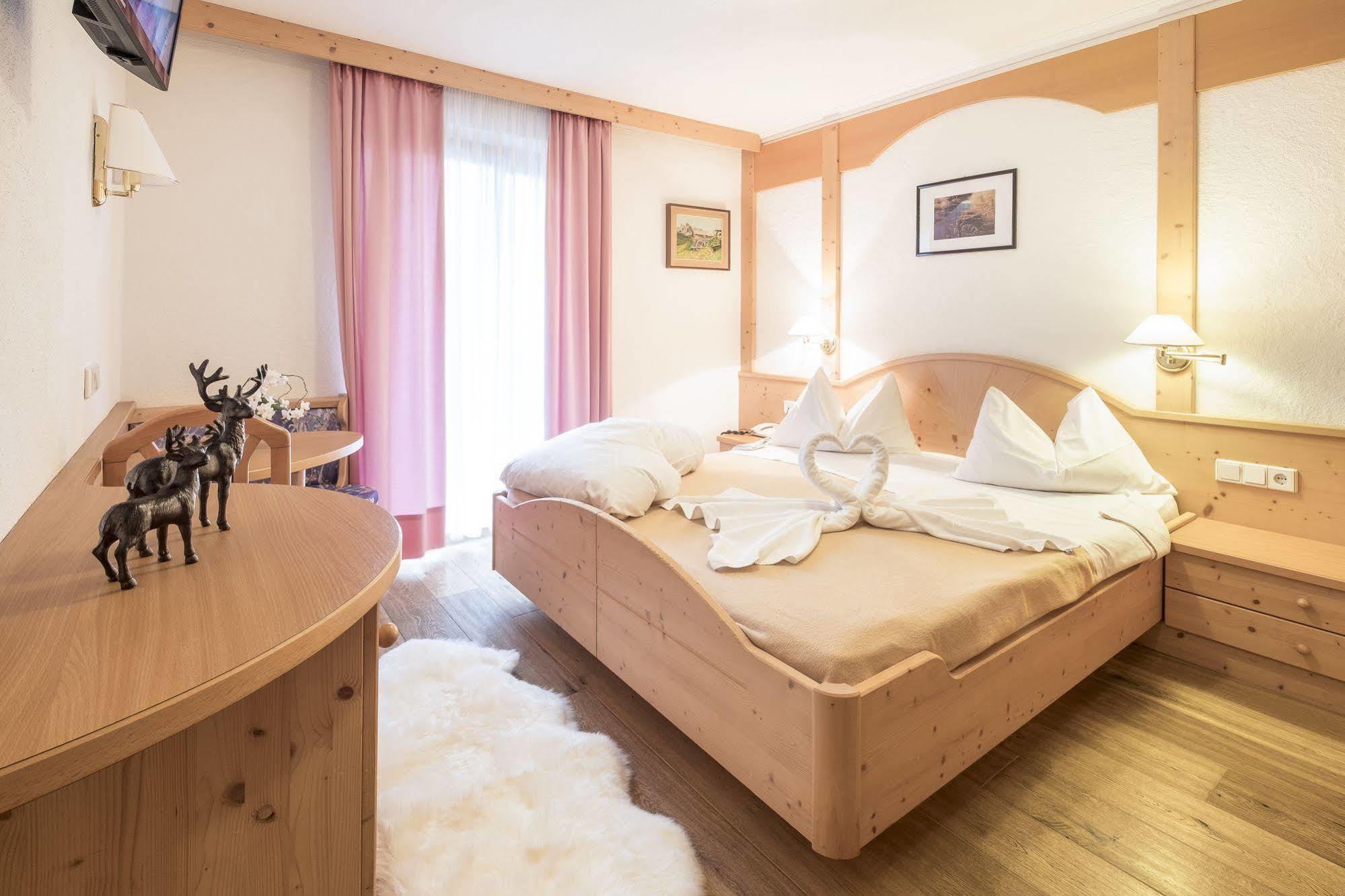 Hotel Serena Бадия Экстерьер фото